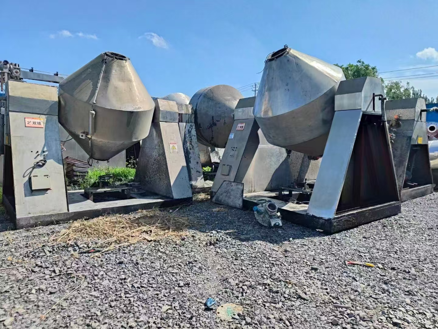 出售不锈钢4000双锥干燥机5台